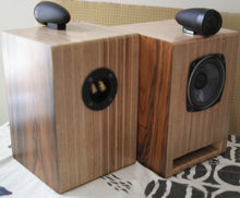 Load image into Gallery viewer, The Dave: 2-way Hi-Fi Bookshelf Speaker - Pair